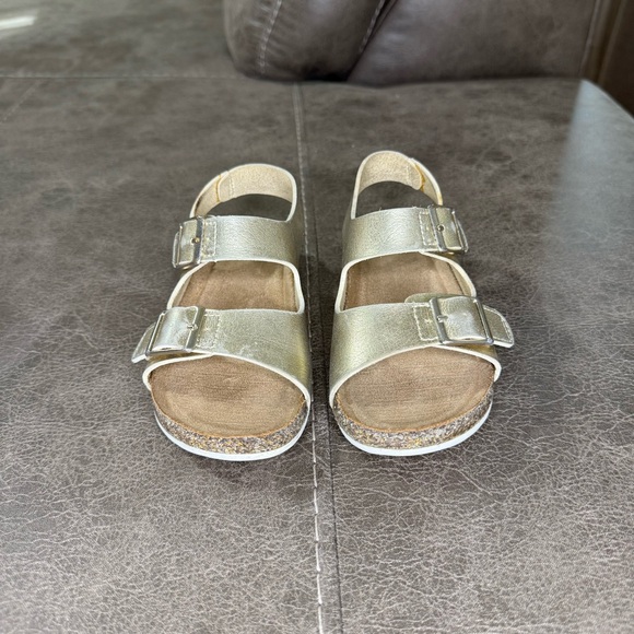 Toddler Girls Gold Easy-On Ade Footbed Sandals Cat & Jack Size 9c - Picture 2 of 6